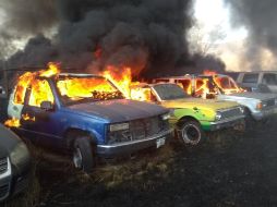 Las autoridades procedieron a los trabajos para sofocar el siniestro. ESPECIAL/ Bomberos de Jalisco