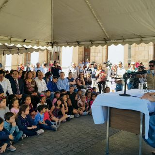 Ely Guerra también es cuentacuentos