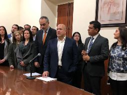 El gobernador acude al Congreso donde entrega su propuesta a los diputados de las fracciones parlamentarias de Movimiento Ciudadano, PAN, PRI, Morena, PRD, Partido del Trabajo y del Verde. EL INFORMADOR / R. Rivas