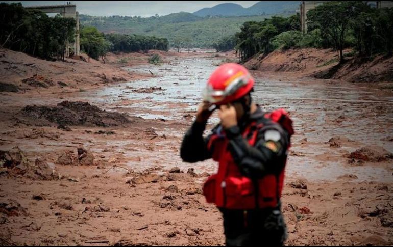 Los trabajos adelantados para el rescate de las víctimas son difíciles y se desarrollan de forma lenta por la complejidad del terreno. TWITTER