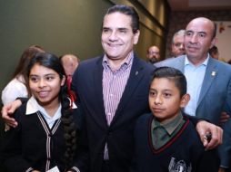 Aureoles insistió que el compromiso de su gobierno es que de una vez por todas se resuelvan los asuntos pendientes de los maestros. FACEBOOK/SilvanoAureoles