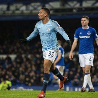 Manchester City vence al Everton y recupera el liderato