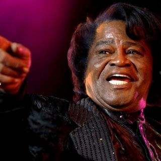 Cuestionan que James Brown muriera por causas naturales