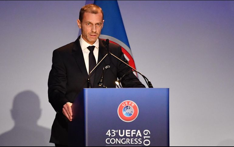 ''Estamos dispuestos a trabajar con la FIFA para que el futbol siga siendo el deporte número uno'', explica Ceferin. AFP / A. Solaro