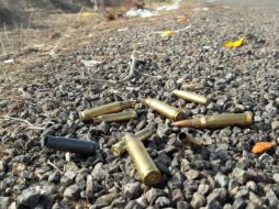 A su arribo. policías sólo encontraron los casquillos esparcidos, a la pareja ensangrentada y a una mujer que pedía ayuda para su bebé. AP / ARCHIVO