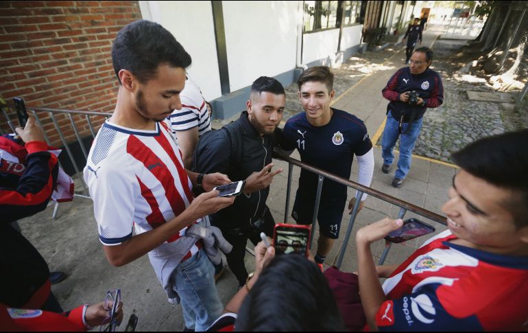 El “Cone” de la gente. Isaac Brizuela se ha ganado el cariño de los seguidores rojiblancos. EL INFORMADOR / F. Atilano