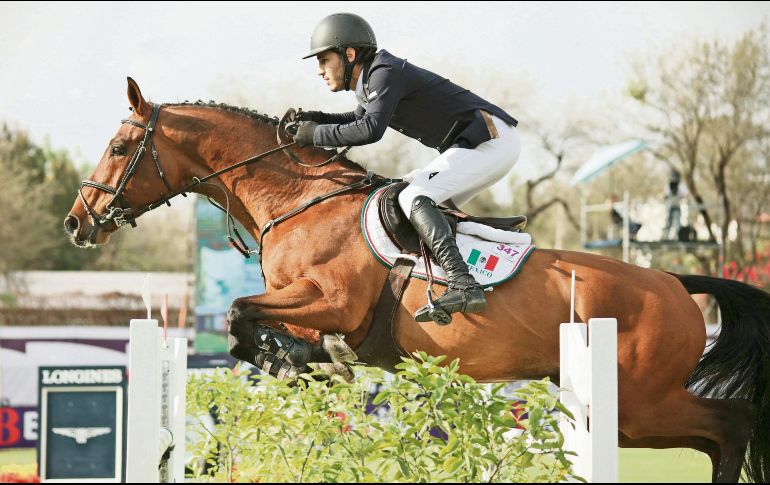 Azcárraga, a lomos de “Al Capone”,  finalizó su recorrido de desempate sin faltas en un tiempo de 37.11 segundos. ESPECIAL/A. Esquivel