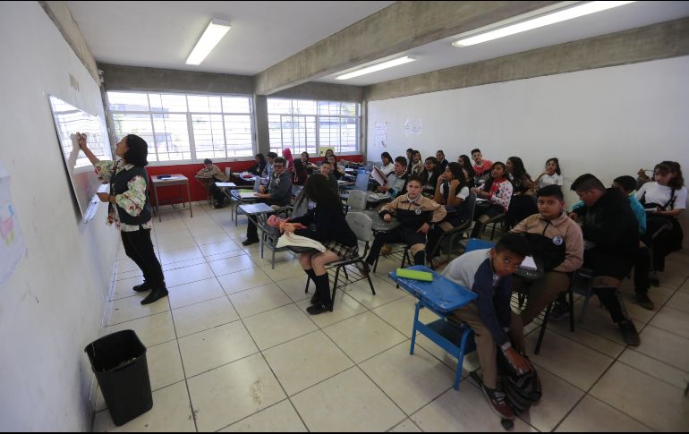 Hay al menos 838 casos entre plazas vendidas a un precio que va de los 50 mil a los 130 mil pesos, así como fraudes en los que el interesado pagó, pero no obtuvo el puesto. EL INFORMADOR/Archivo