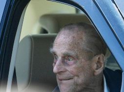 En el accidente, dos mujeres resultaron con heridas leves, mientras que el monarca salió ileso. EFE/N. Hall