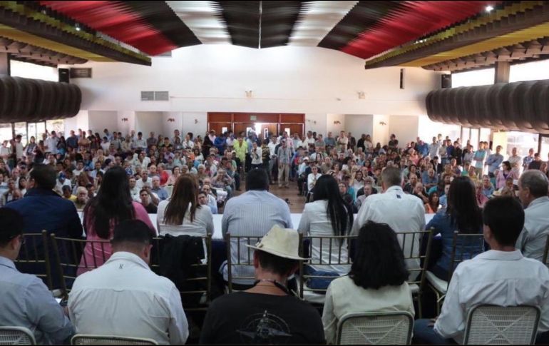 Se espera que la fase de organización de los voluntarios, que trabajarán al servicio de organizaciones no gubernamentales y la Iglesia católica, seguirá este domingo. TWITTER