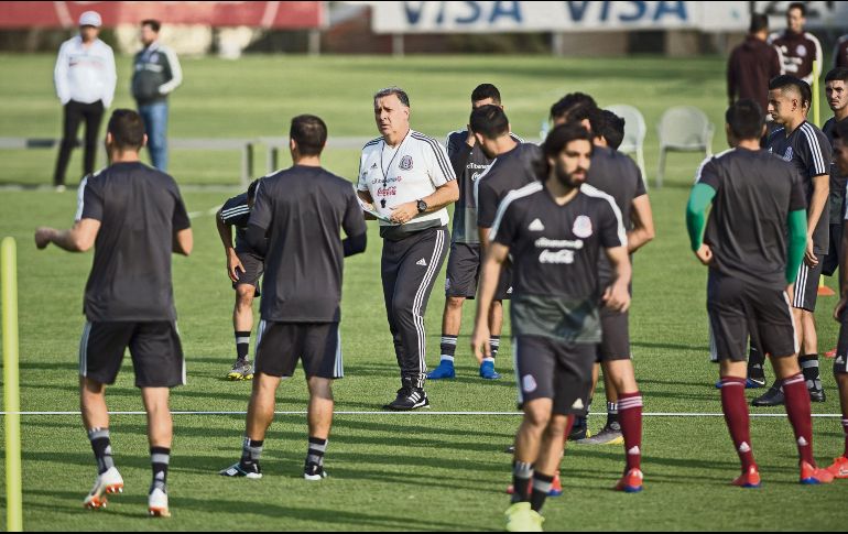 Gerardo Martino tuvo su primera práctica al frente del combinado mexicano. MEXSPORT