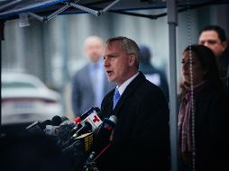 El fiscal federal para el distrito Este de Nueva York, Richard P. Donoghue, ofrece una rueda de prensa en el exterior del juzgado donde se ha pronunciado la sentencia contra Joaquín ''El Chapo'' Guzmán. EFE/K. Hagen