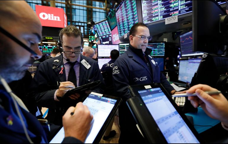 El Dow Jones subió 372 puntos, hasta alcanzar las 25 mil 425 unidades. AP/R. Drew