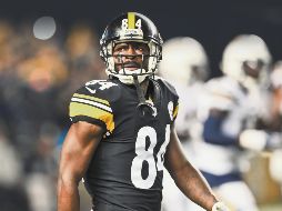 Antonio Brown colgó un video en redes sociales, en el cual se despide de la afición de los Steelers, equipo para el que jugó nueve campañas. AP