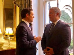 En la imagen el embajador de Guaidó ante EU, Carlos Vecchio y el mandatario colombiano, Iván Duque. TWITTER / @carlosvecchio