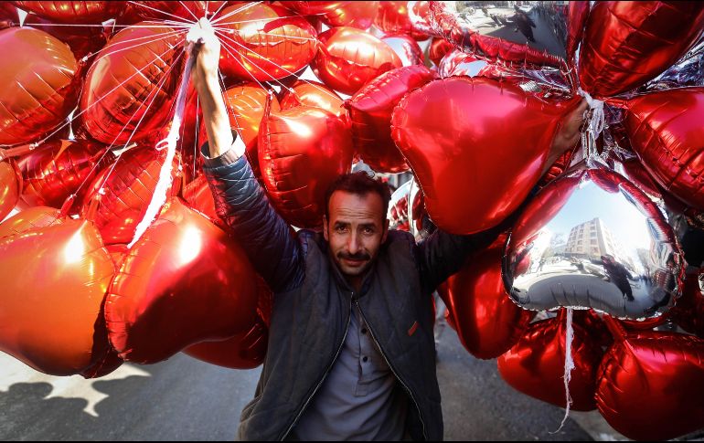 El Día del Amor y la Amistad de este 2021 será diferente debido a la pandemia. EFE/ARCHIVO