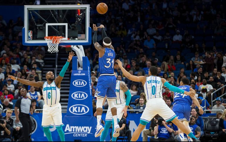 Terrence Ross (31) lideró la ofensiva del Magic al aportar 21 puntos anoche ante los Hornets. AP/W. Allen
