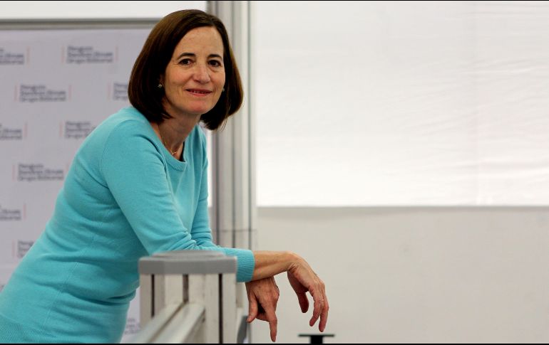 Mónica Lavín es finalista gracias a su novela “Cuando te hablen de amor”, publicada por la editorial Planeta. EL INFORMADOR/Archivo