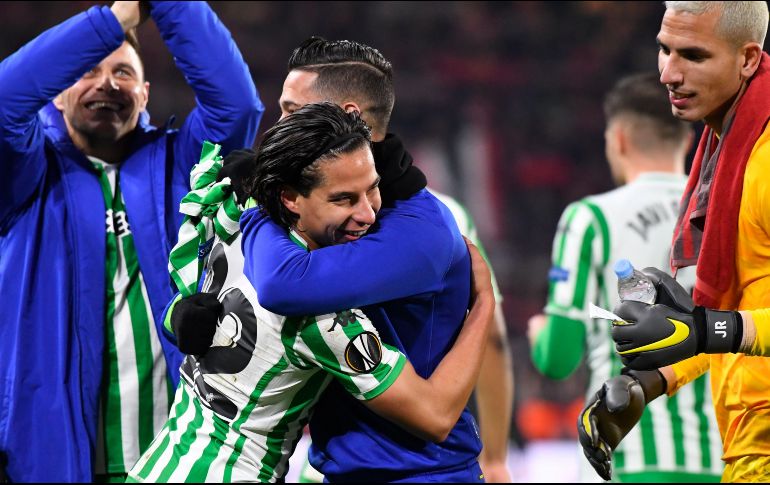 Lainez anotó ayer el tercer tanto del Betis en el empate 3-3 con el Rennes. AFP/D. Meyer