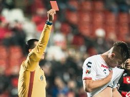 A los ocho minutos de iniciado el juego, Veracruz se quedó con diez hombres. MEXSPORT