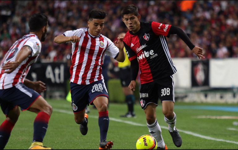 Beltrán (I) transcurrió gran parte de su formación futbolística en las fuerzas inferiores de Chivas. MEXSPORT/ARCHIVO