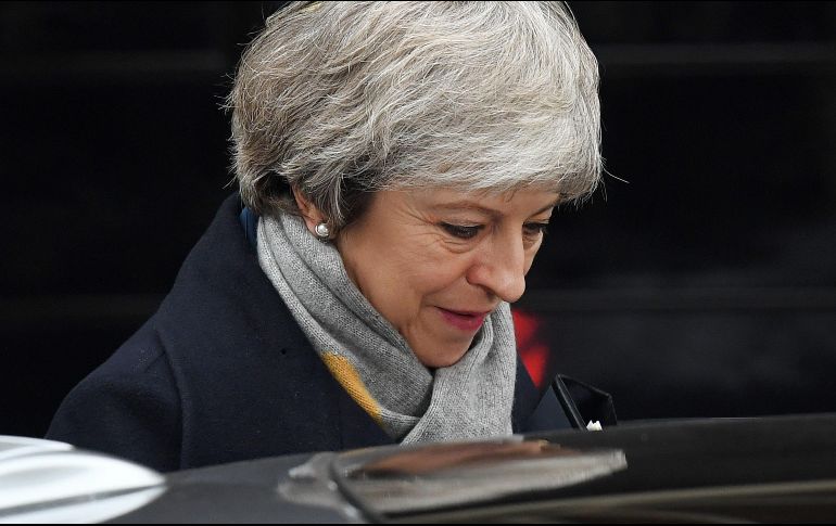 Esta semana May viajará a Bruselas para reunirse con el presidente de la Comisión Europea, Jean-Claude Juncker, en busca de negociar cambios en el acuerdo. EFE / ARCHIVO