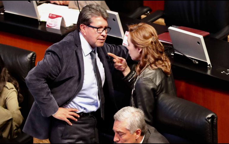 Monreal mencionó que el día de hoy se reunión con los coordinadores de MC, PRI, PRD y PAN, para abordar la iniciativa. SUN / ARCHIVO