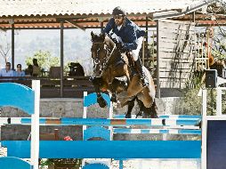 Juan Manuel Luzardo se llevó la prueba libre con obstáculos a 1.35 metros a lomos de “Catoki Boy”. EL INFORMADOR / A. Camacho