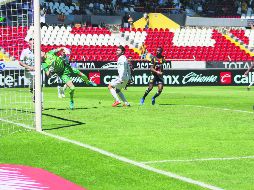 Antes de que terminara el primer tiempo Joao Amaral firmó el 4-0 momentáneo. CORTESÍA / J. Durán