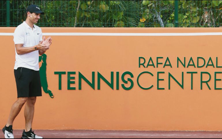 Rafael Nadal estuvo presente en la inauguración en Isla Mujeres. AFP