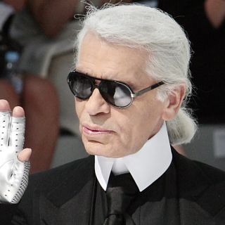 Diseñadores y modelos lloran la muerte de Karl Lagerfeld