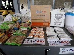 Se tiene programado ingresar a territorio nacional toneladas de ayuda humanitaria que se encuentran bloqueadas en la frontera con Colombia y Brasil, enviadas por distintos países. AP / F. Vergara