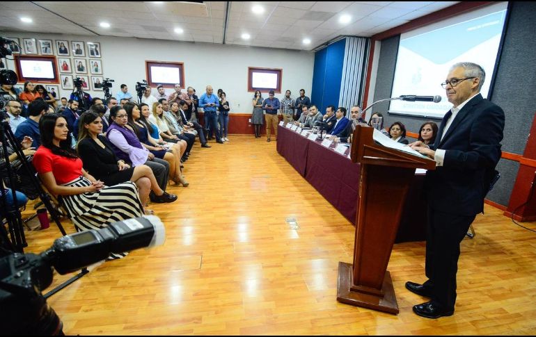El Congreso del Estado y el Poder Ejecutivo suscribieron un convenio de colaboración para que la administración estatal reciba y atienda los planteamientos que surjan de los legisladores y las solicitudes que le hagan los ciudadanos. TWITTER/ @EnriqueIbarraP