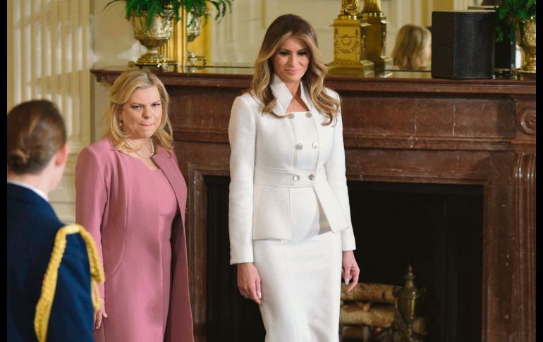 “Hoy el mundo ha perdido a un genio creativo. ¡Te extrañaremos Karl! #QEPDKarl Lagerfeld”, escribió Melania Trump, primera dama estadounidense.