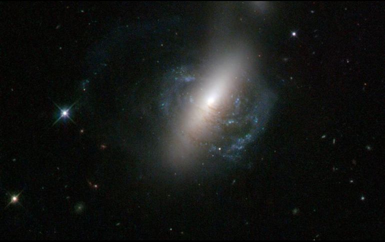 Los científicos piensan que el polvo puede surgir de asteroides distantes y cometas cercanos de la estrella por interacciones gravitacionales con planetas desplazados. ESPECIAL / nasa.gov