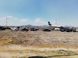 Una llamada telefónica alertó de un intento de sabotaje, por lo que la aeronave fue llevada a una pista lejana para su revisión. TWITTER