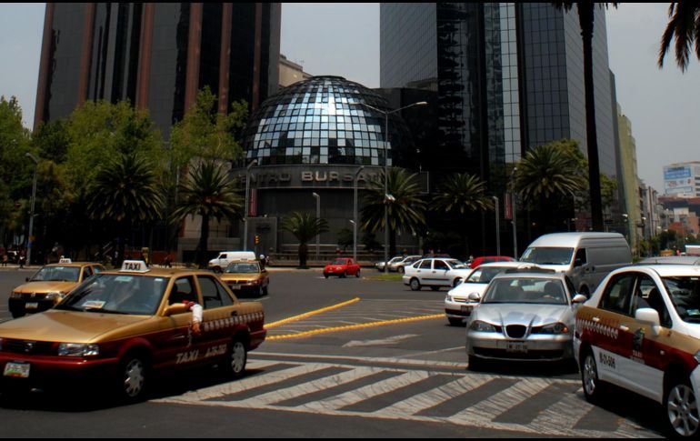 En la sesión se negociaron 248.4 millones de títulos en los mercados global y local. NTX/ARCHIVO