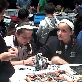 Ex encargados de programa de robótica responden a señalamientos de SEJ