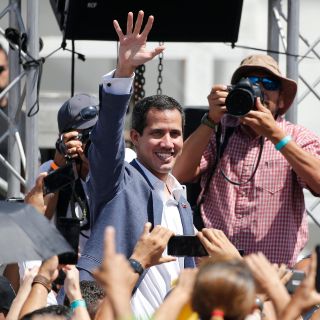 Juan Guaidó llama a movilizaciones para exigir la entrada de ayuda