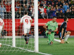 Wissam Ben Yedder venció primero la cabaña de los italianos. REUTERS
