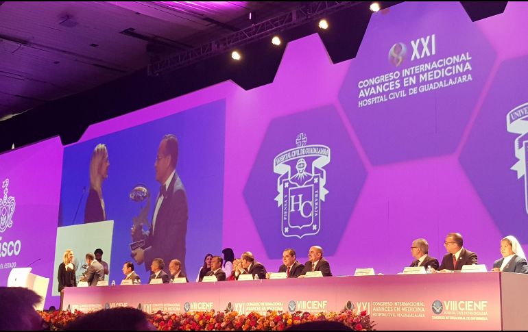 También, se hizo entrega de los Premios “Fray Antonio Alcalde” al Hospital General Universitario Gregorio Marañón, al sacerdote Alejandro Solalinde Guerra. EL INFORMADOR/ Y. Mora