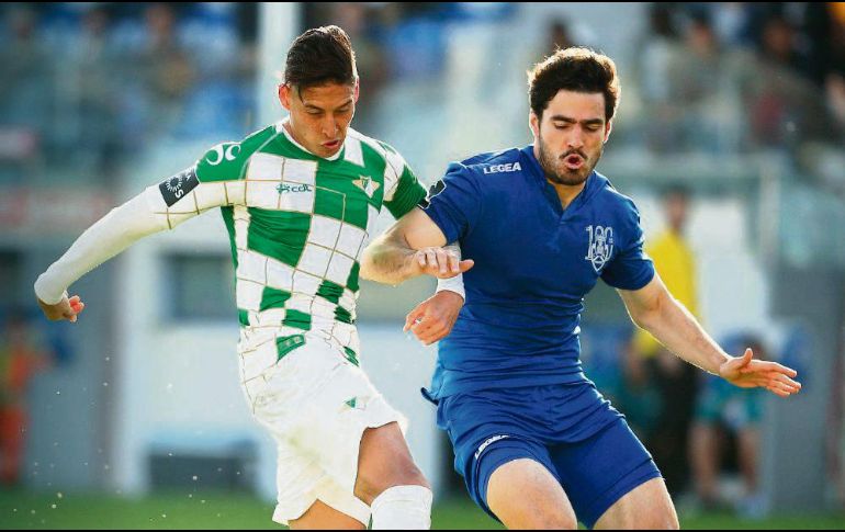 El equipo del mexicano hila cinco derrotas consecutivas
