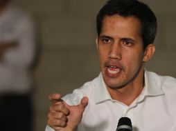 Guaidó pidió a la comunidad internacional dejar “abiertas todas las opciones para lograr la liberación”, declaraciones similares a las hechas por Mike Pompeo en alusión a una intervención militar de EU. REUTERS/L. González