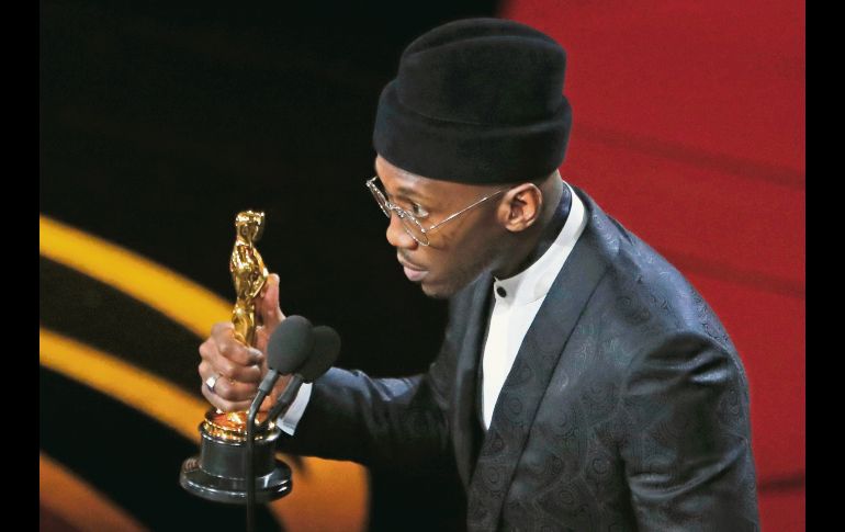 Mahershala Ali: su papel en “Green Book” le otorgó esta estatuilla; un Oscar más que se lleva a casa. REUTERS
