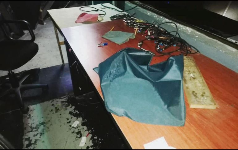 El equipo de audio fue de los más afectados. En este espacio estaba la consola. ESPECIAL