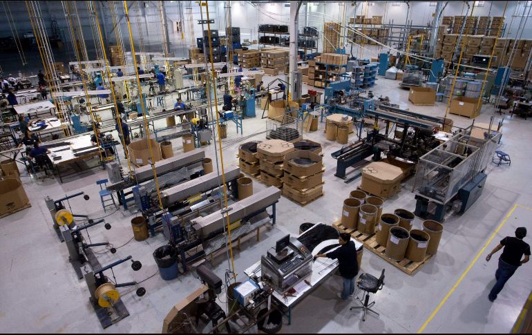 La industria maquiladora de exportación genera 17.5% de todo el empleo permanente registrado por el Instituto Mexicano del Seguro Social. AFP/Archivo
