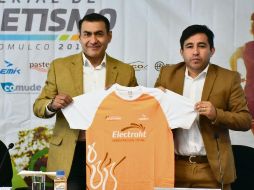 Salvador Zamora, alcalde de Tlajomulco (izq.) espera una gran participación. GOBIERNO DE TLAJOMULCO