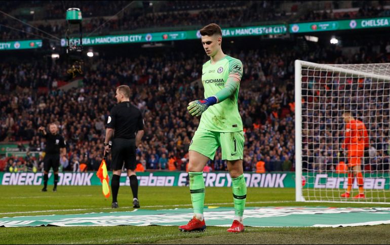 En el juego ante Manchester City, Kepa se negó a ser sustituido antes de la tanda de penaltis, mientras el técnico se desesperaba porque pensaba que el español estaba lesionado. REUTERS / A. Couldridge