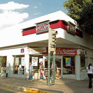 Cerveza Corona llega a Oxxo