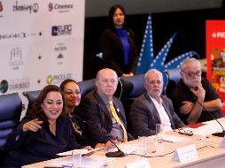 De izquierda a derecha: Estrella Araiza Briseño, Verónica Rocha Ormello, Miguel Ángel Navarro Navarro, Raúl Padilla López e Iván Trujillo Bolio. ESPECIAL